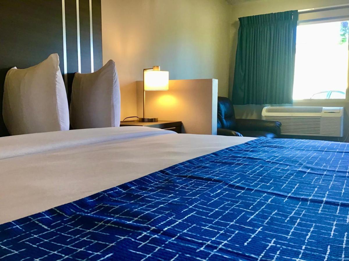 Travelodge Inn & Suites By Wyndham Missoula University Park Exteriör bild